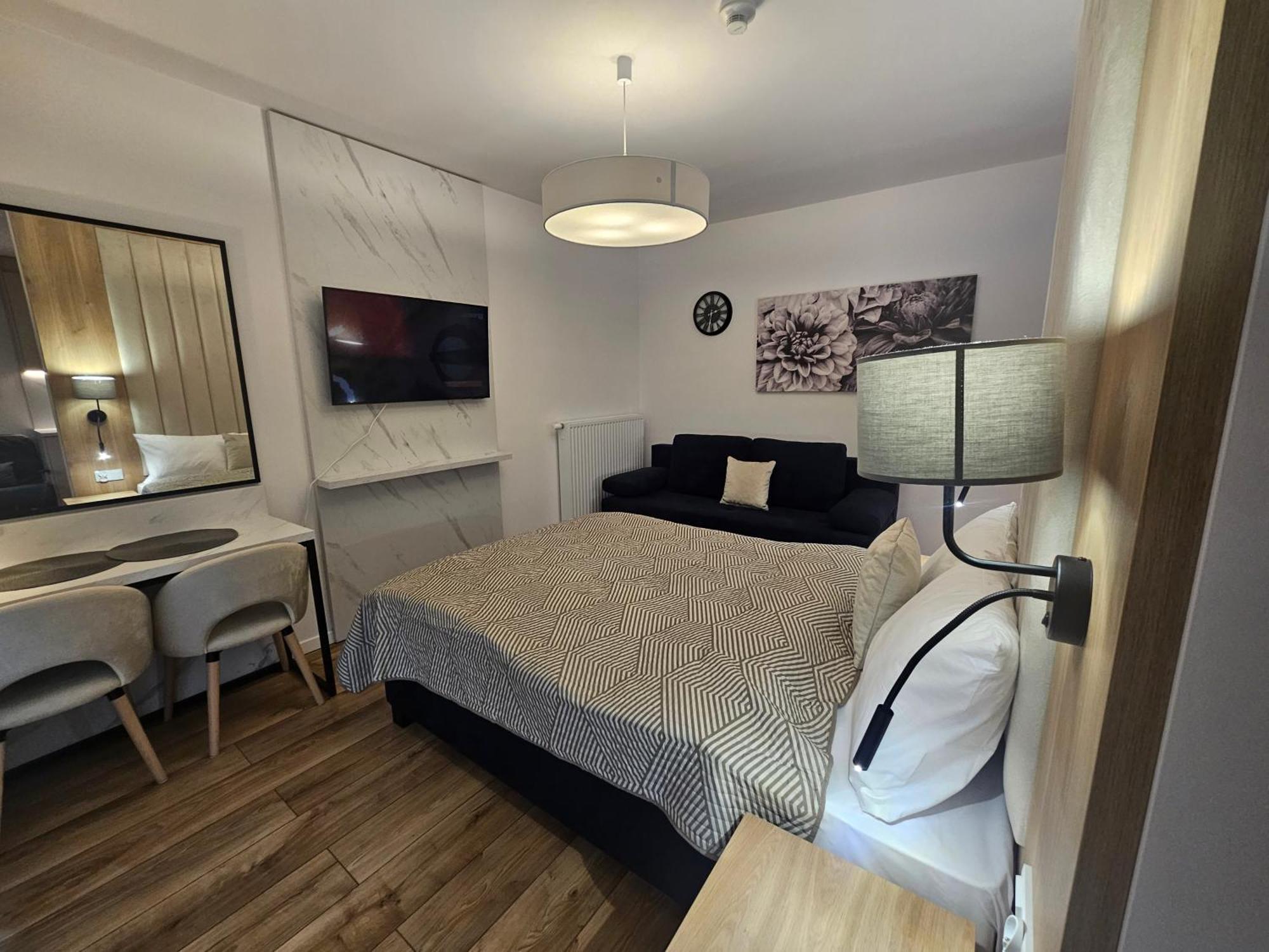 City Sense New Apartments - Main Station And City Center Breslau Exterior foto